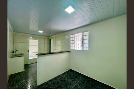 Sala de casa para alugar com 2 quartos, 44m² em Parque Santo Antonio, Guarulhos