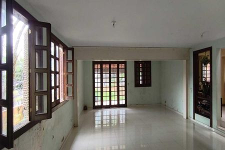 Casa à venda com 6 quartos, 476m² em Santa Lúcia, Belo Horizonte