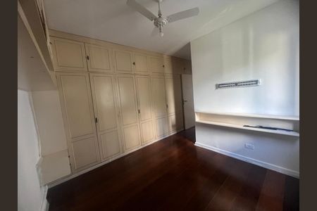 Apartamento à venda com 3 quartos, 145m² em Vila Uberabinha, São Paulo