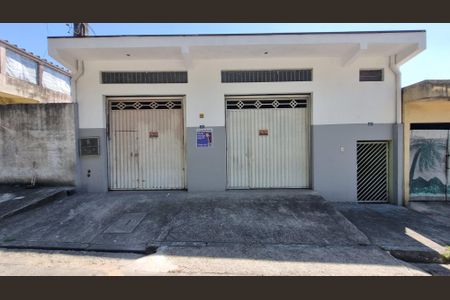 Casa para alugar com 116m², 1 quarto e 6 vagasFachada
