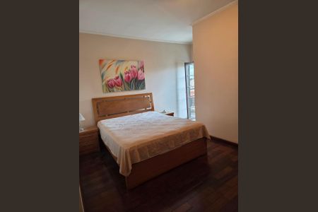 Casa à venda com 3 quartos, 302m² em Chácara Seis de Outubro, São Paulo