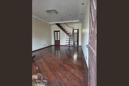Casa à venda com 3 quartos, 302m² em Chácara Seis de Outubro, São Paulo