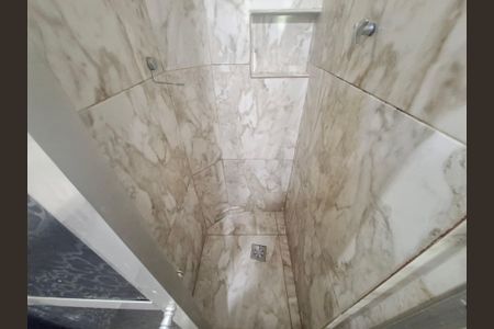 Banheiro  de apartamento para alugar com 1 quarto, 32m² em Botafogo, Rio de Janeiro