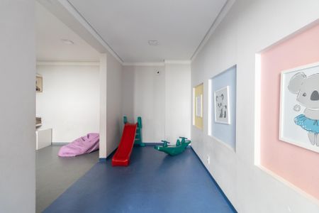 Apartamento para alugar com 38m², 2 quartos e sem vaga Apartamento para alugar com 38m², 2 quartos e sem vagaÁrea Comum - Brinquedoteca