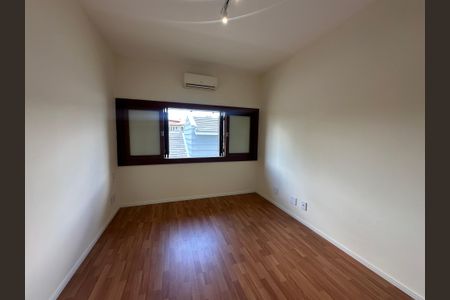 Casa de condomínio à venda com 362m², 3 quartos e 4 vagas Casa de condomínio à venda com 362m², 3 quartos e 4 vagasSuíte 2