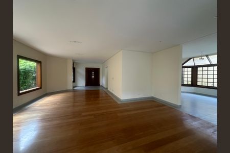 Casa de condomínio à venda com 362m², 3 quartos e 4 vagas Casa de condomínio à venda com 362m², 3 quartos e 4 vagasSala