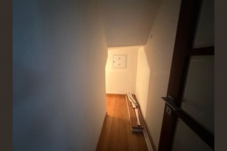 Casa de condomínio à venda com 362m², 3 quartos e 4 vagas Casa de condomínio à venda com 362m², 3 quartos e 4 vagasDeposito