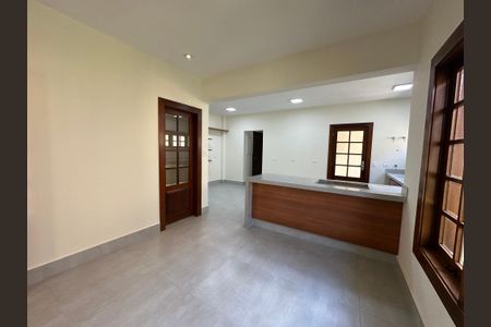 Casa de condomínio à venda com 362m², 3 quartos e 4 vagas Casa de condomínio à venda com 362m², 3 quartos e 4 vagasCozinha