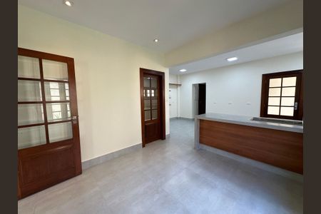 Casa de condomínio à venda com 362m², 3 quartos e 4 vagas Casa de condomínio à venda com 362m², 3 quartos e 4 vagasCozinha