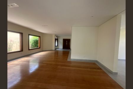 Casa de condomínio à venda com 362m², 3 quartos e 4 vagas Casa de condomínio à venda com 362m², 3 quartos e 4 vagasSala