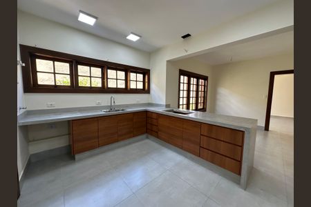 Casa de condomínio à venda com 362m², 3 quartos e 4 vagas Casa de condomínio à venda com 362m², 3 quartos e 4 vagasCozinha