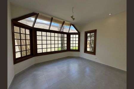 Casa de condomínio à venda com 362m², 3 quartos e 4 vagas Casa de condomínio à venda com 362m², 3 quartos e 4 vagasCopa