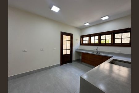 Casa de condomínio à venda com 362m², 3 quartos e 4 vagas Casa de condomínio à venda com 362m², 3 quartos e 4 vagasCozinha