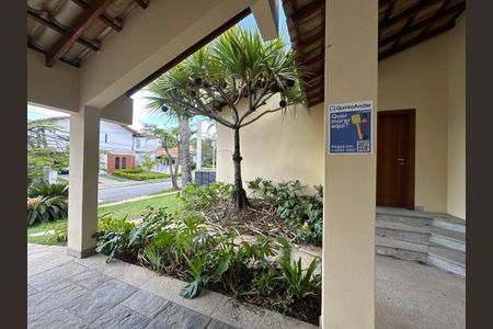 Casa de condomínio à venda com 362m², 3 quartos e 4 vagas Casa de condomínio à venda com 362m², 3 quartos e 4 vagasPlaca
