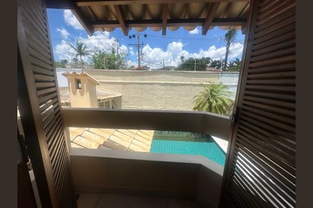 Casa de condomínio à venda com 362m², 3 quartos e 4 vagas Casa de condomínio à venda com 362m², 3 quartos e 4 vagasSacada da Suíte 1