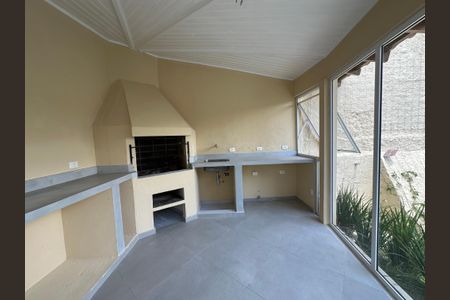 Casa de condomínio à venda com 362m², 3 quartos e 4 vagas Casa de condomínio à venda com 362m², 3 quartos e 4 vagasChurrasqueira