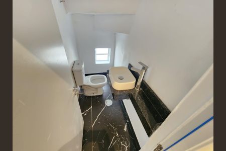 Casa à venda com 4 quartos, 132m² em Jardim Aeroporto, São Paulo