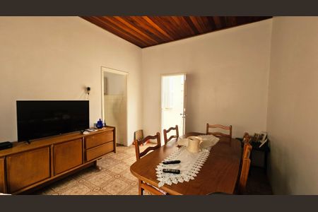 Casa à venda com 3 quartos, 347m² em Vila Virginia, Jundiaí