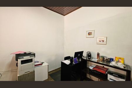 Casa à venda com 347m², 3 quartos e 1 vagaEscritório