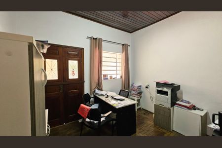 Casa à venda com 347m², 3 quartos e 1 vagaEscritório