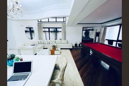Casa à venda com 3 quartos, 350m² em Água Rasa, São Paulo