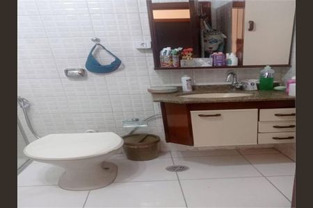 Casa à venda com 3 quartos, 115m² em Jardim Aeroporto, São Paulo