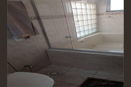 Casa à venda com 3 quartos, 115m² em Jardim Aeroporto, São Paulo