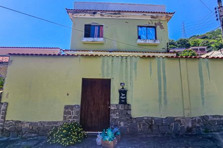 Casa para alugar com 594m², 4 quartos e 2 vagasFachada