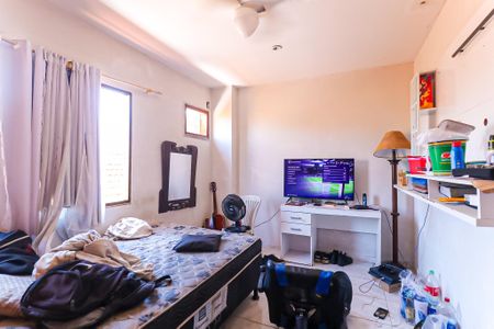 Casa para alugar com 594m², 4 quartos e 2 vagasQuarto 