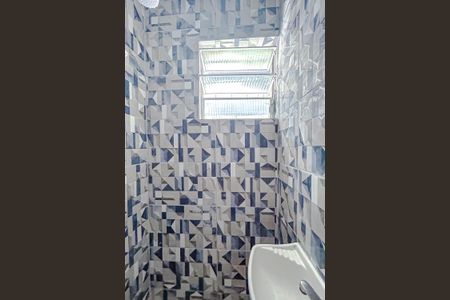 Casa para alugar com 100m², 2 quartos e 1 vagaBanheiro de serviço