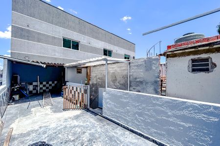 Casa para alugar com 100m², 2 quartos e 1 vagaÁrea externa
