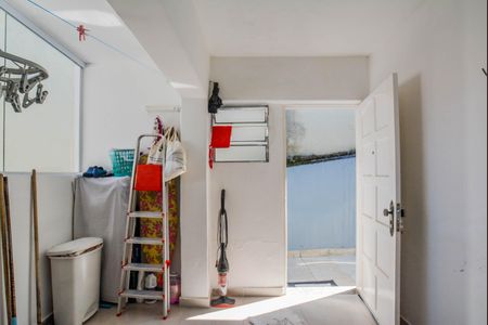 Casa à venda com 210m², 4 quartos e 2 vagasÁrea de Serviço 1