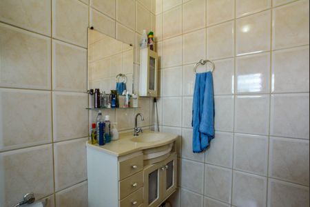 Casa à venda com 210m², 4 quartos e 2 vagasBanheiro da Suíte