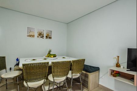 Casa à venda com 210m², 4 quartos e 2 vagasSala 1