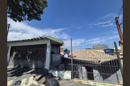 Casa à venda com 210m², 4 quartos e 2 vagasFachada