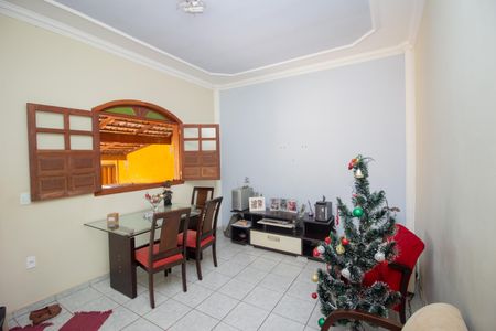 Sala de casa à venda com 3 quartos, 180m² em Tropical, Contagem