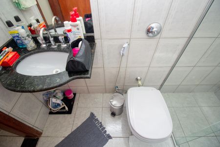 Banheiro da Suíte de casa à venda com 3 quartos, 180m² em Tropical, Contagem