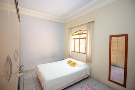 Quarto Suíte de casa à venda com 3 quartos, 180m² em Tropical, Contagem