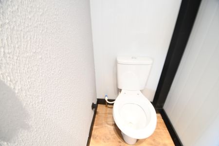 Banheiro de kitnet/studio para alugar com 1 quarto, 20m² em Parque dos Pomares, Campinas