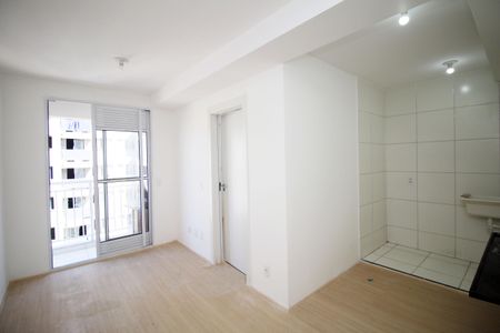 Sala de apartamento para alugar com 2 quartos, 38m² em Irajá, Rio de Janeiro