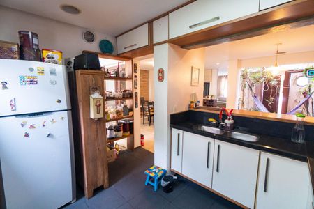 Casa para alugar com 156m², 3 quartos e 2 vagasCozinha