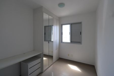 Quarto 1 de apartamento para alugar com 2 quartos, 50m² em Vila Moreira, São Paulo