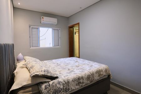 Suíte de casa à venda com 2 quartos, 200m² em Sagrada Família, Belo Horizonte
