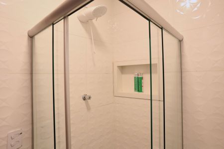 Casa à venda com 200m², 2 quartos e 2 vagasBanheiro