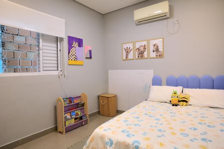 Casa à venda com 200m², 2 quartos e 2 vagasQuarto