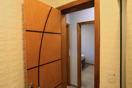 Casa à venda com 200m², 2 quartos e 2 vagasBanheiro