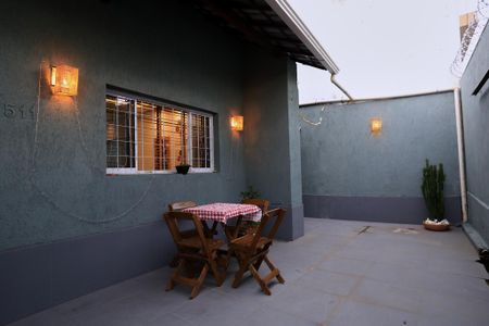 Casa à venda com 200m², 2 quartos e 2 vagasChurrasqueira