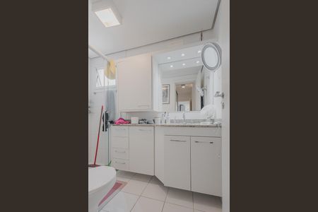 Apartamento à venda com 120m², 3 quartos e 2 vagasBanheiro da Suíte