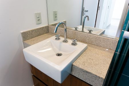 Apartamento para alugar com 76m², 3 quartos e 2 vagas Apartamento para alugar com 76m², 3 quartos e 2 vagasBanheiro Social