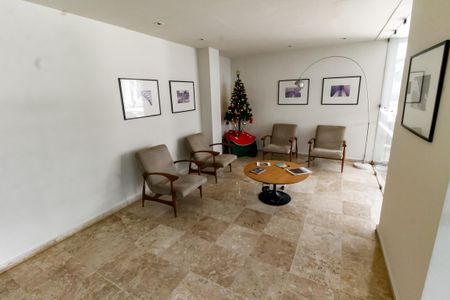 Apartamento à venda com 94m², 2 quartos e 1 vagaHall de entrada